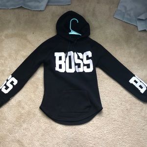 Form fitting b/w boss sweatshirt